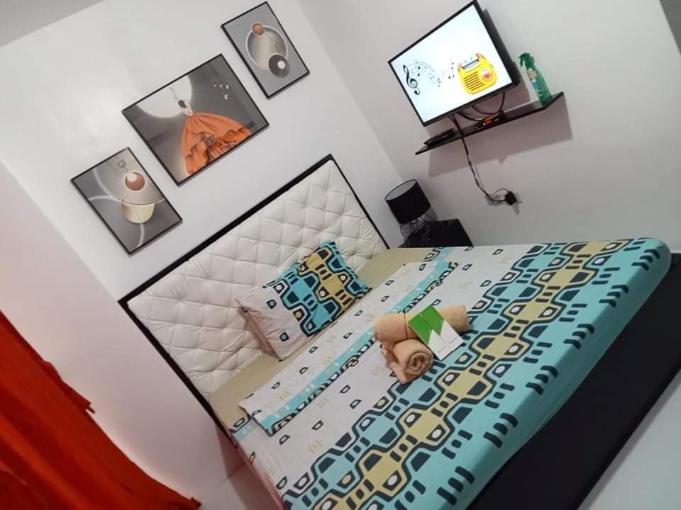N&J Lopez Lodging House Pasay Esterno foto
