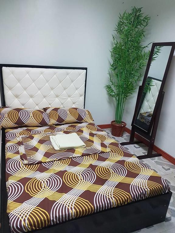 N&J Lopez Lodging House Pasay Esterno foto