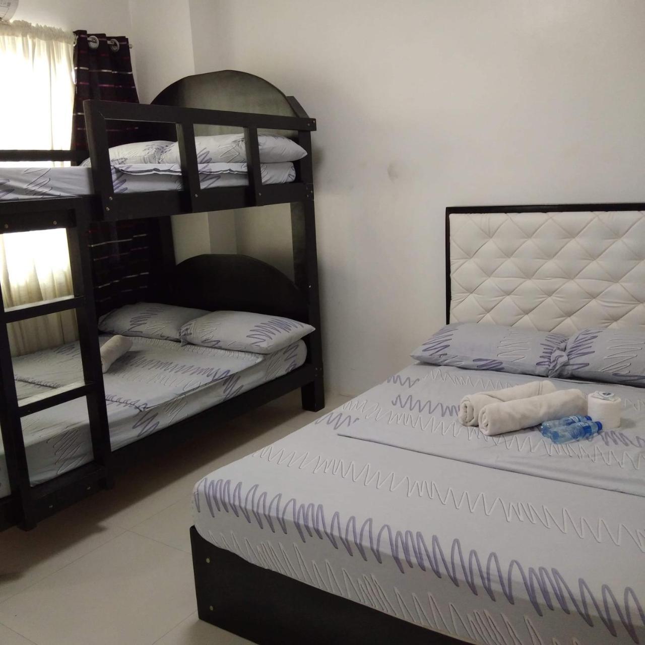 N&J Lopez Lodging House Pasay Camera foto